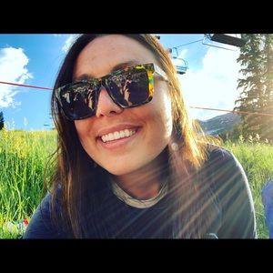 Meet your Posher, Madi